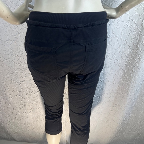 Lululemon athletic dance studio cropped - Picture 3 of 6